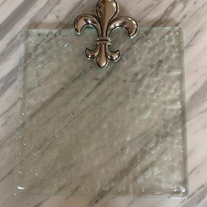 Cheeseboard with Fleur di Lis